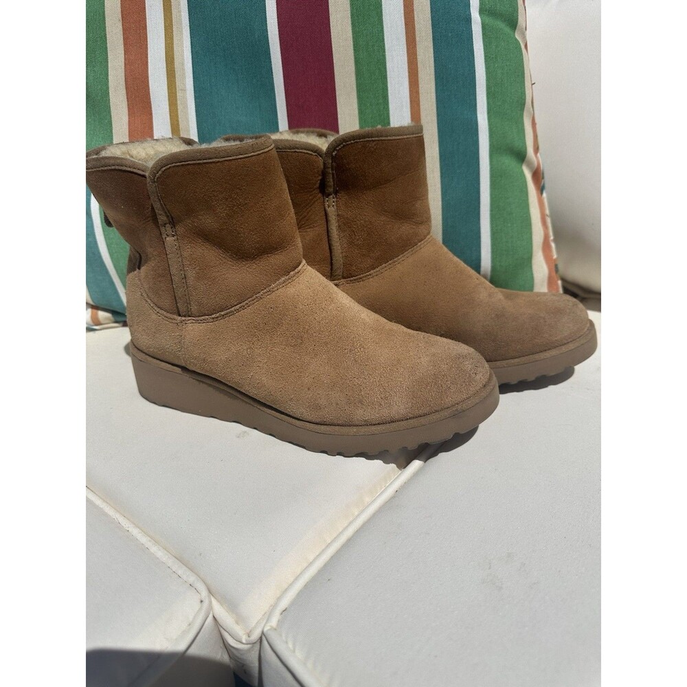 UGGS Australia Kristin Boots for Women, Size 7- Tan